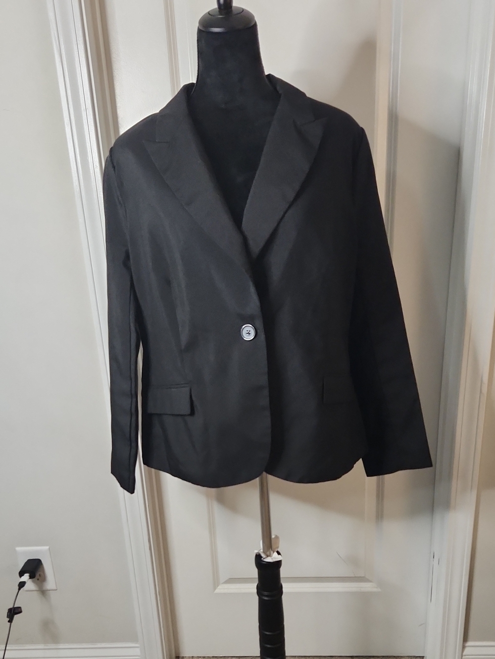 Ambiance Black Single-Button Women's Blazer 1X